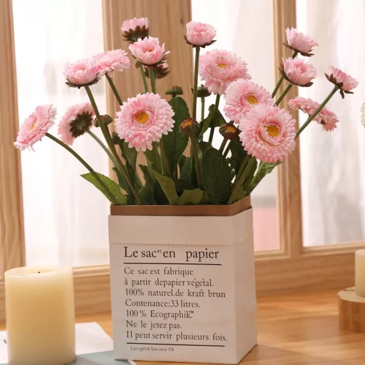 غرسة ورد صناعي