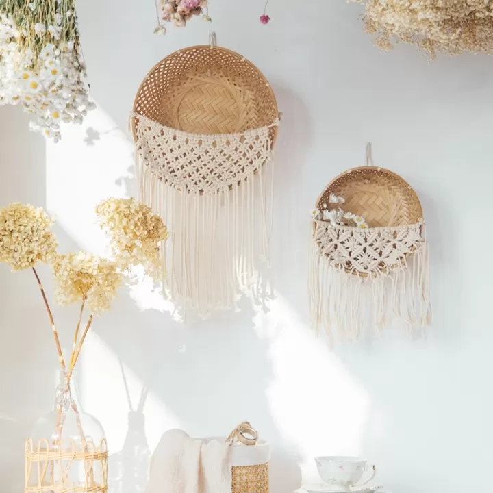 سلة من الراتان الطبيعي و المكرميه - الصورة 4