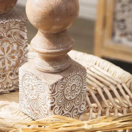 شمعدان ريفي خشبي منقوش يدويا