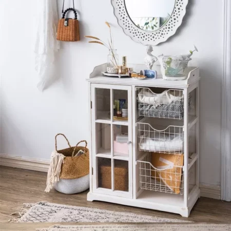 دولاب خشبي باب زجاجي وسلال معدنية - لون أبيض
