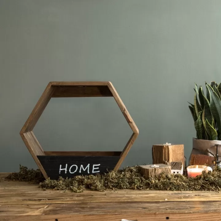 رف جداري سداسي من خشب الصنوبر مع قاعدة سوداء - ارتفاع 45 سم، طول 52 سم، عمق 17 سم