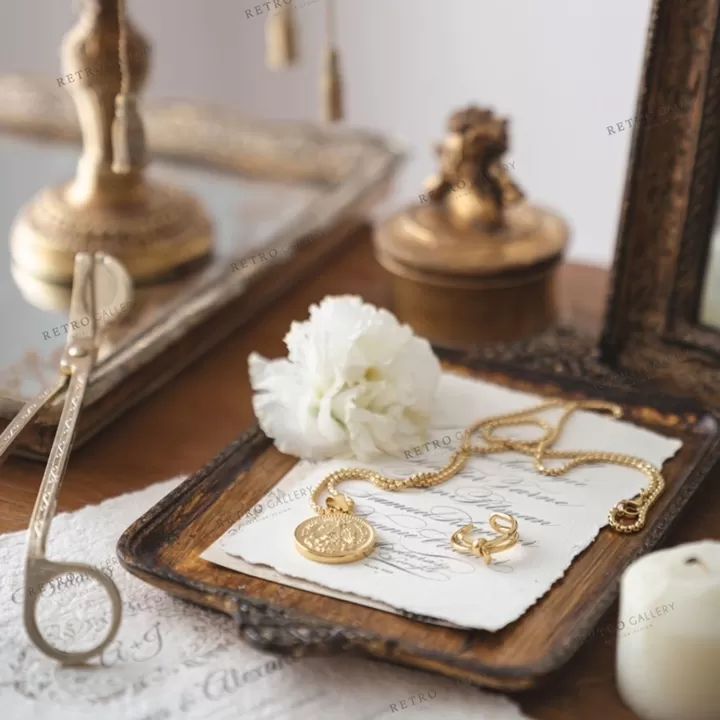 صواني تقديم مذهبه طراز فكتوري