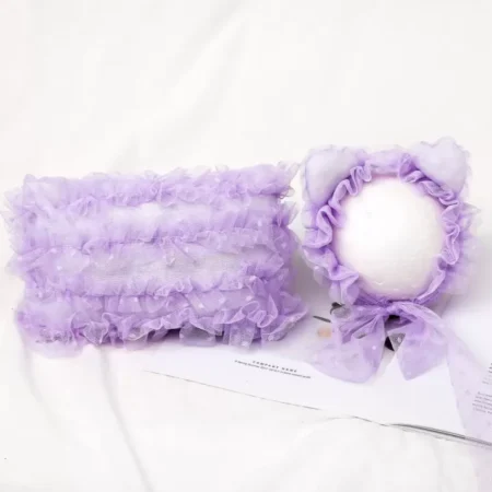 طقم مخدة مع قبعة قماشية من الدانتيل