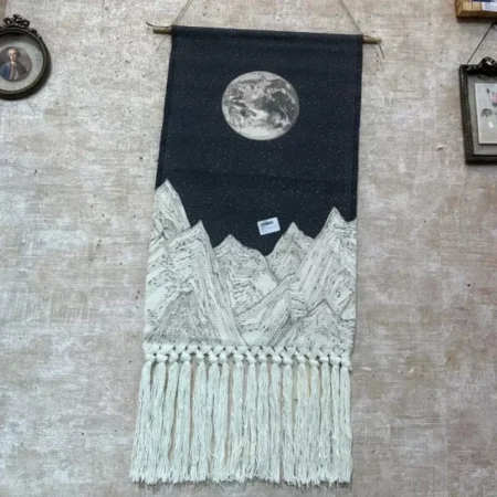 تعليقة مكرميه لتزين الجدار