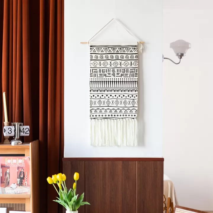 تعليقة مكرميه لتزين الجدار