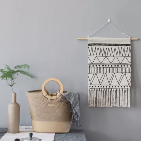 تعليقة مكرميه لتزين الجدار