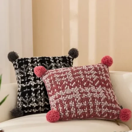 خدادية او مخدة او كوشن قماشيه للكنب او السرير