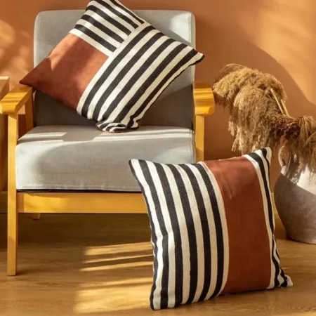 خدادية او مخدة او كوشن قماشيه للكنب او السرير