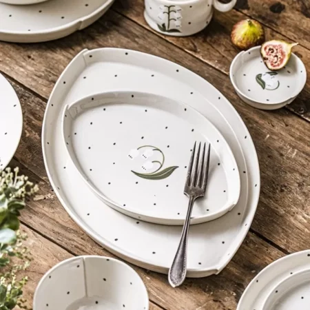 صحن تقديم بيضاوي الزنبق من السيراميك