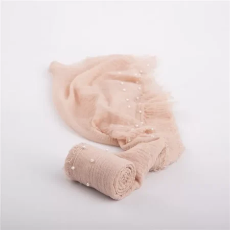 لفة قماش قطن باطراف من اللولو  لتصوير المواليد