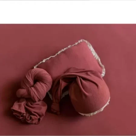 طقم خلفية + مخدة + قبعة + لفة لتصوير المواليد