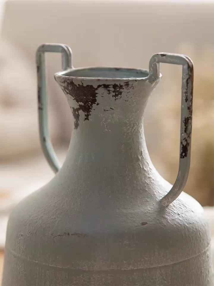 فازة معدنية بتصميم شابي شيك مع مسكتين - ارتفاع 27 سم - الصورة 3