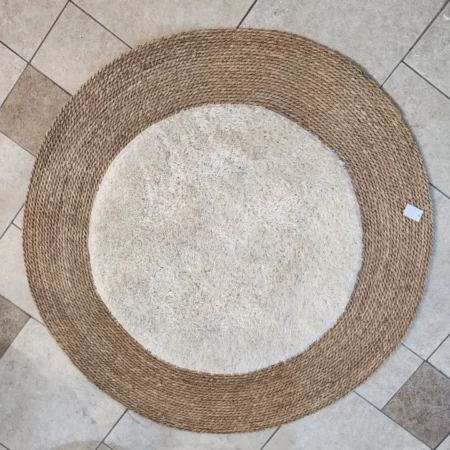 سجادة دايرية من الراتان الطبيعي