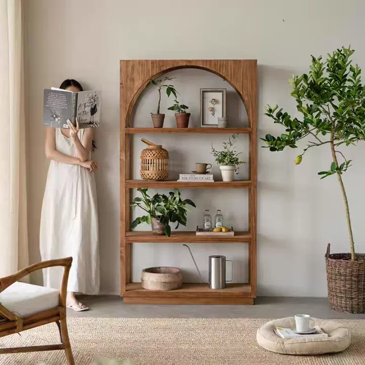 مكتبة ريفية من خشب الصنوبر