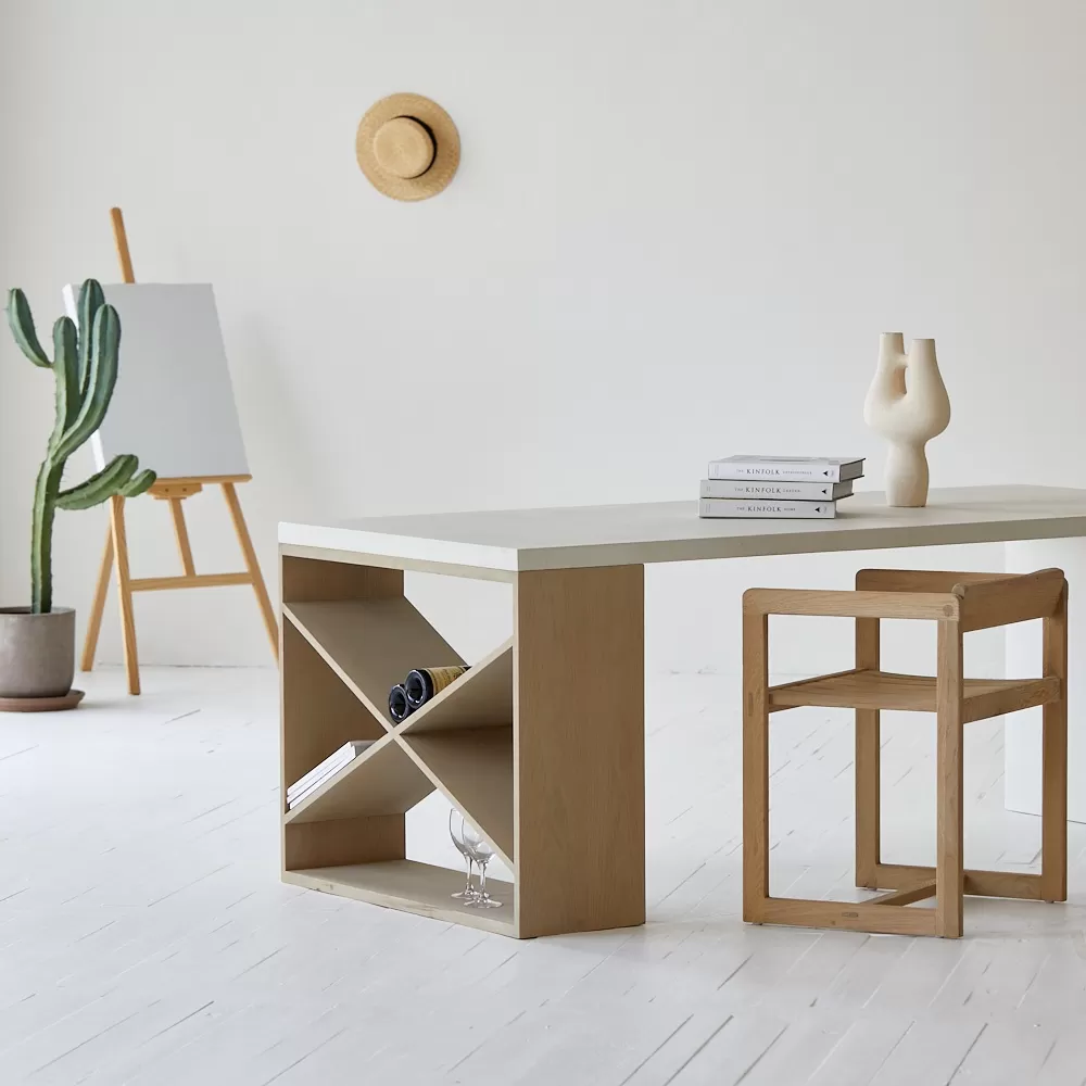 طاولة طعام من الخشب الطبيعي و طبقة اسمنتية - الصورة 3