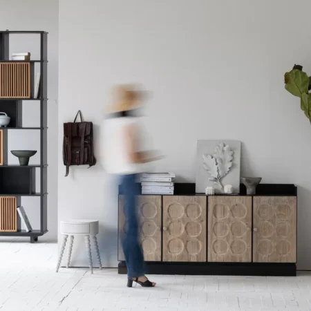 دولاب بوفيه ريفي بابواب محفورة