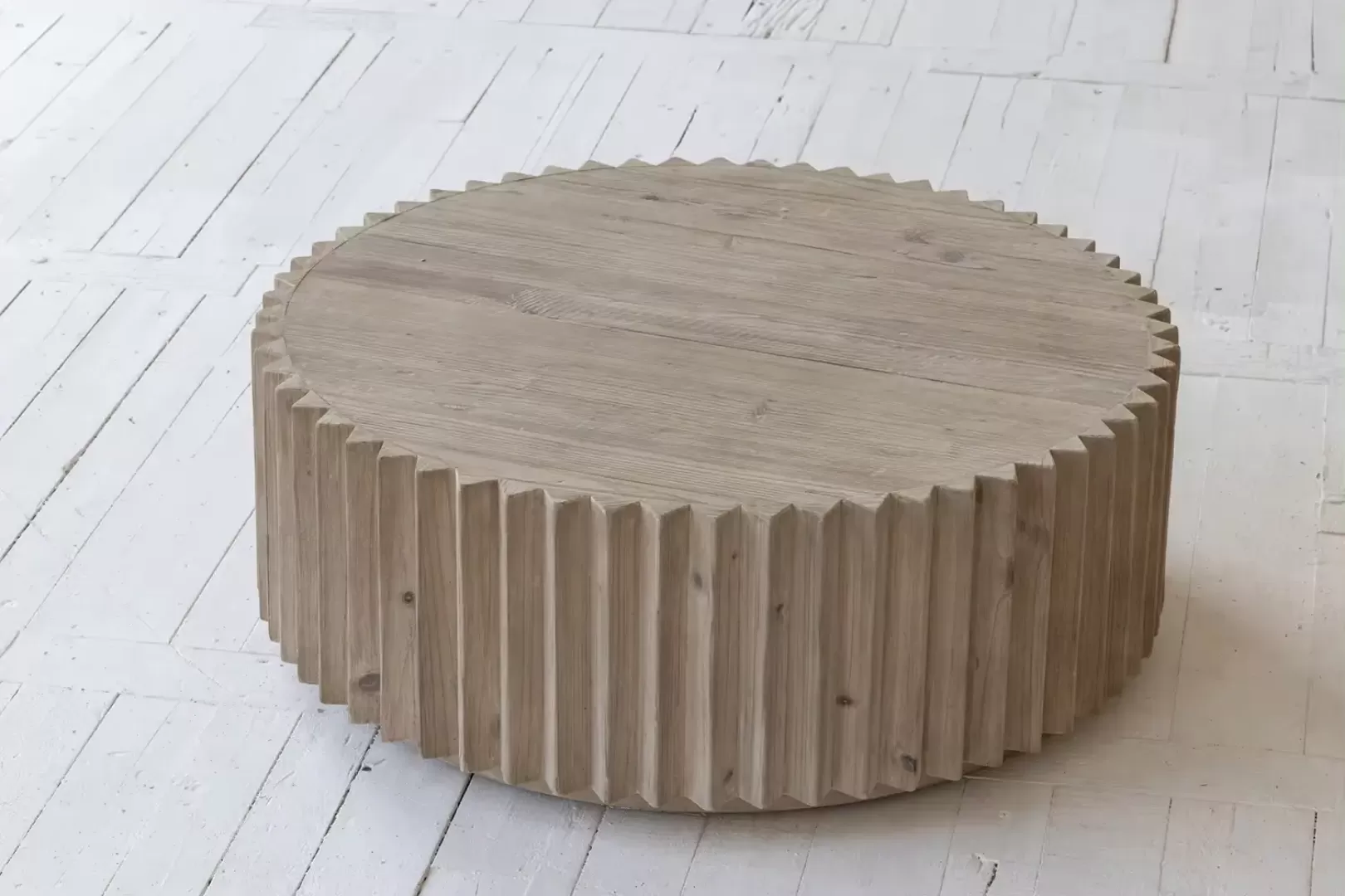 طاولة قهوة لوسط المجلس دائرية بدرجين مخفية من خشب الصنوبر - الصورة 5