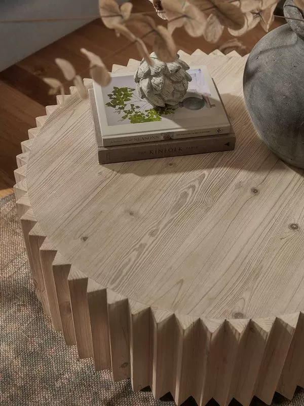 طاولة قهوة لوسط المجلس دائرية بدرجين مخفية من خشب الصنوبر - الصورة 4